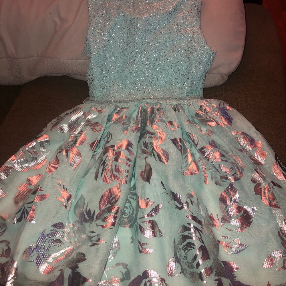 Toddler blue dress 💙🦋